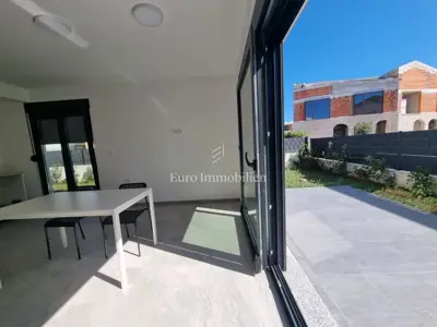 House 187 m², Poreč - quiet location and garden 200 m² - 5