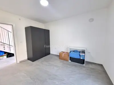 House 187 m², Poreč - quiet location and garden 200 m² - 10