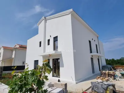 House 187 m², Poreč - quiet location and garden 200 m² - 2