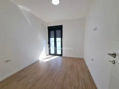 House 187 m², Poreč - quiet location and garden 200 m² - 15