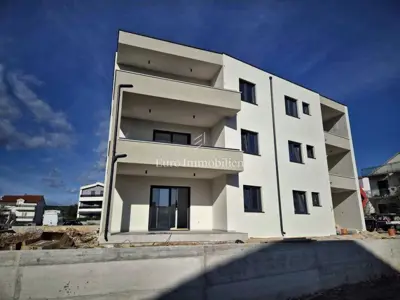 Apartment in Vodice, 2 bedrooms, covered terrace