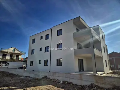 Apartment in Vodice, 2 bedrooms, covered terrace - 3