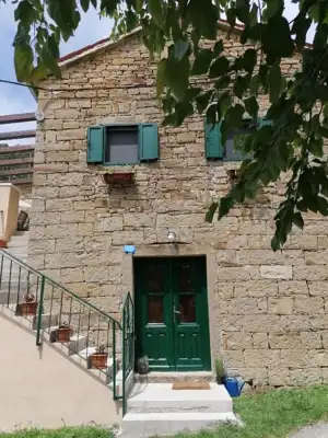 Steinhaus 57 m², Buzet - umgeben von Natur - 2