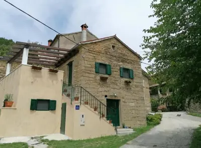 Steinhaus 57 m², Buzet - umgeben von Natur