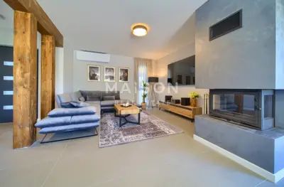 Krk Island, impressive villa with two pools surrounded by greenery - 10