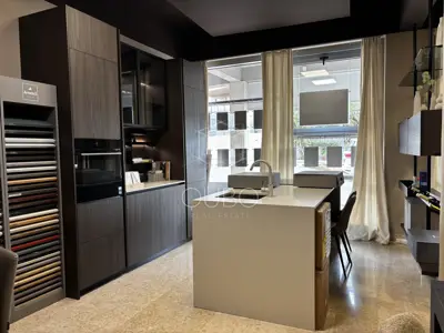 Poslovni prostor 129 m², Novigrad - reprezentativna lokacija