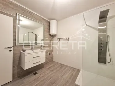 Stan 101 m², Čiovo - prvi red do mora - 14