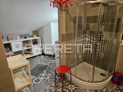 Haus 412 m², Novalja - 5 Wohneinheiten und Parkplatz - 2