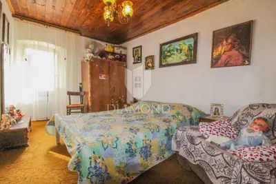 Kuća 138 m², centar Buja - vrt i terasa - 8