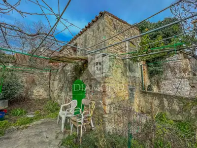 Kuća 138 m², centar Buja - vrt i terasa - 13