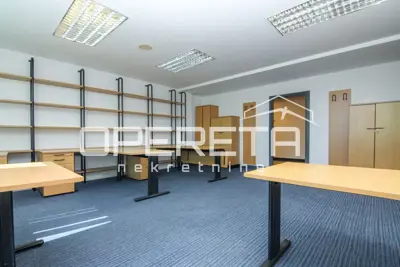 Business offices in the immediate vicinity of Green Gold - 3