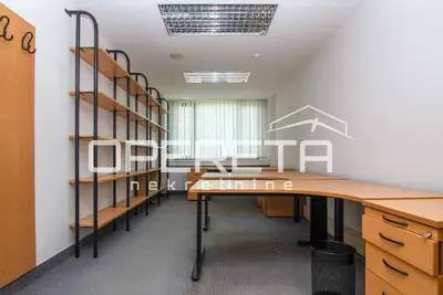 Business offices in the immediate vicinity of Green Gold - 8