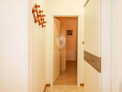 New apartment with parking in a prime location - 10