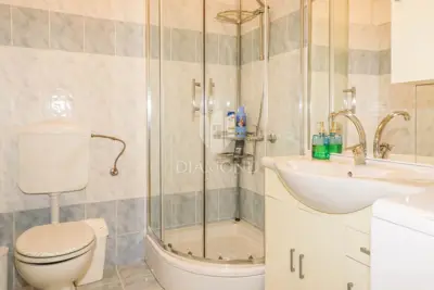 New apartment with parking in a prime location - 8
