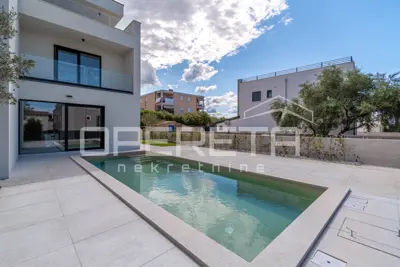 Terraced house 106 m², Poreč - close to the sea and amenities
