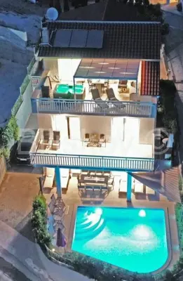 Kuća 294 m², Medići - 50 m od mora i plaže - 4