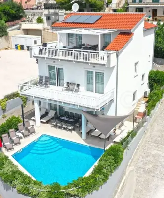 Kuća 294 m², Medići - 50 m od mora i plaže - 6