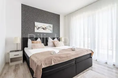 Kuća 294 m², Medići - 50 m od mora i plaže - 10