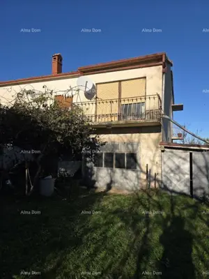 House 150 m², Marčana - peaceful yard with olive trees