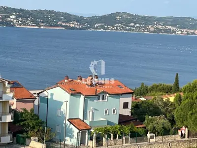 Haus 200 m², Crveni vrh - Meerblick