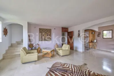 Brač, Splitska 2 kuće, bazen, okućnica 1000 m², 150m od mora - 11