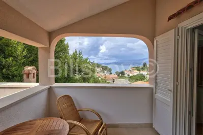 Brač, Splitska 2 kuće, bazen, okućnica 1000 m², 150m od mora - 17