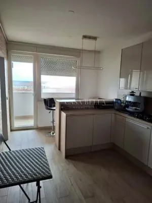 Wohnung 76 m², Velika Gorica - Galženica, möbliert und Loggia - 2