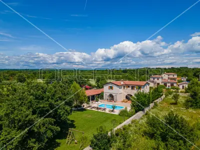 Villa 226 m², Svetvinčenat - pool and landscaped garden - 4