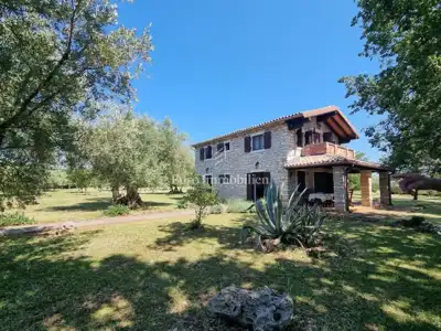 Kamena kuća 140 m², Poreč - veliko imanje i maslinik - 2