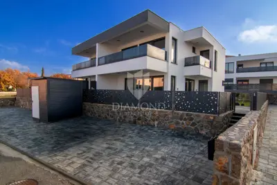 House for sale in Porat i Vantačići, 146 m² - 2