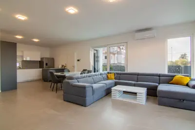 House for sale in Porat i Vantačići, 146 m² - 18