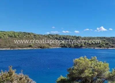 Landwirtschaftsfläche 4.700 m², Otok Hvar - erste Reihe zum Meer