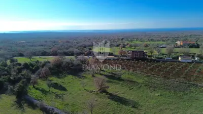 Građevinsko zemljište 3.563 m², Vodnjan - pogled na more