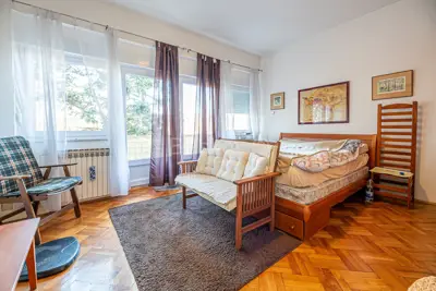 For sale, Zagreb, Pantovčak, semi-detached house, 8 VPM, garden - 18