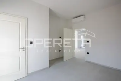 House for sale in Sveti Lovreč, 210 m² - 11