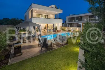 Vila 151 m², Vrsar-Funtana, bazen i okućnica
