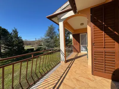 Kuća 277 m², Labin - mirna okućnica 4.741 m²