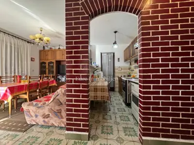 Kuća 277 m², Labin - mirna okućnica 4.741 m² - 7