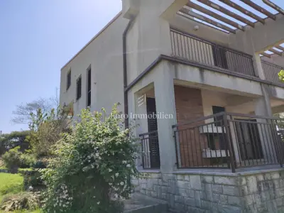 Haus zum Kauf in Škatari, 300 m² - 5
