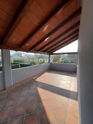 Stan 81,6 m², Poreč - renoviran, okućnica i parking - 3