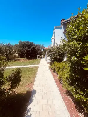 Stan 81,6 m², Poreč - renoviran, okućnica i parking - 22