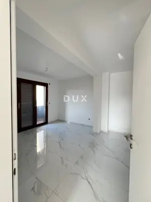 Stan 81,6 m², Poreč - renoviran, okućnica i parking - 2