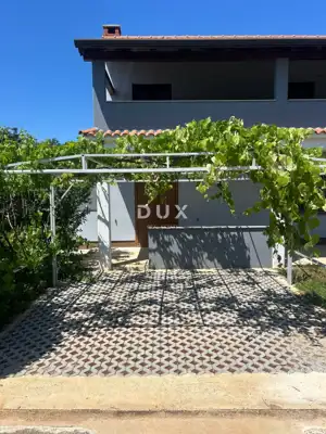 Stan 81,6 m², Poreč - renoviran, okućnica i parking - 21