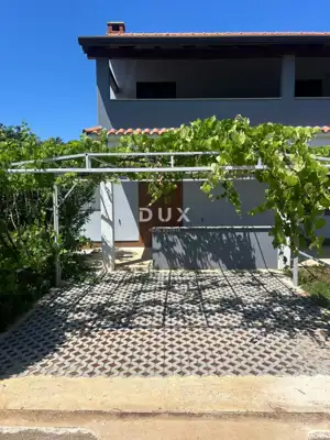 Stan 81,6 m², Poreč - renoviran, okućnica i parking - 20