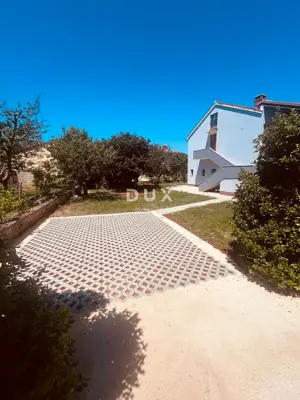 Stan 81,6 m², Poreč - renoviran, okućnica i parking - 7