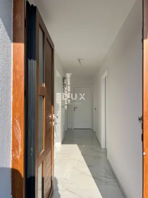 Stan 81,6 m², Poreč - renoviran, okućnica i parking - 12