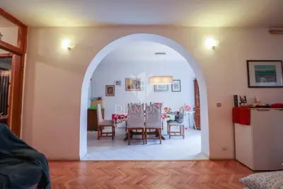 Kuća 132 m², Rovinj - blizu centra i 3 jedinice - 2