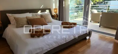Vila 4 spavaće sobe, Žrnovo na Korčuli, prvi red do mora - 12