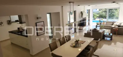 Vila 4 spavaće sobe, Žrnovo na Korčuli, prvi red do mora