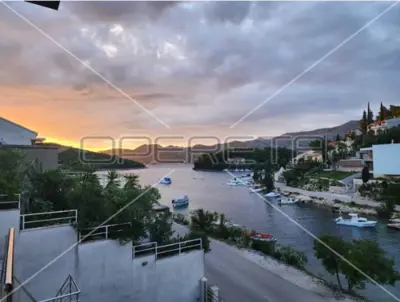 Vila 4 spavaće sobe, Žrnovo na Korčuli, prvi red do mora - 20